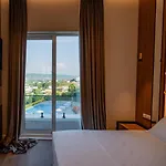 Royal Hill Vora