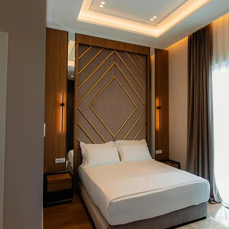 Royal Hill Hotel *
